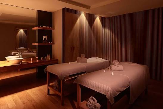 Spa ve masaj salonu iç mekanı